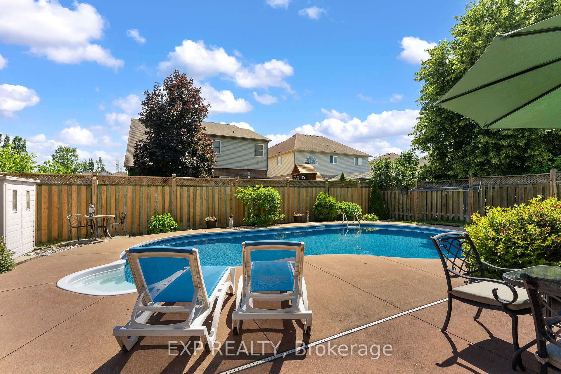 Photo 8 of 57 Goodman Crescent, St. Catharines, Rykert/Vansickle — HOMEH
