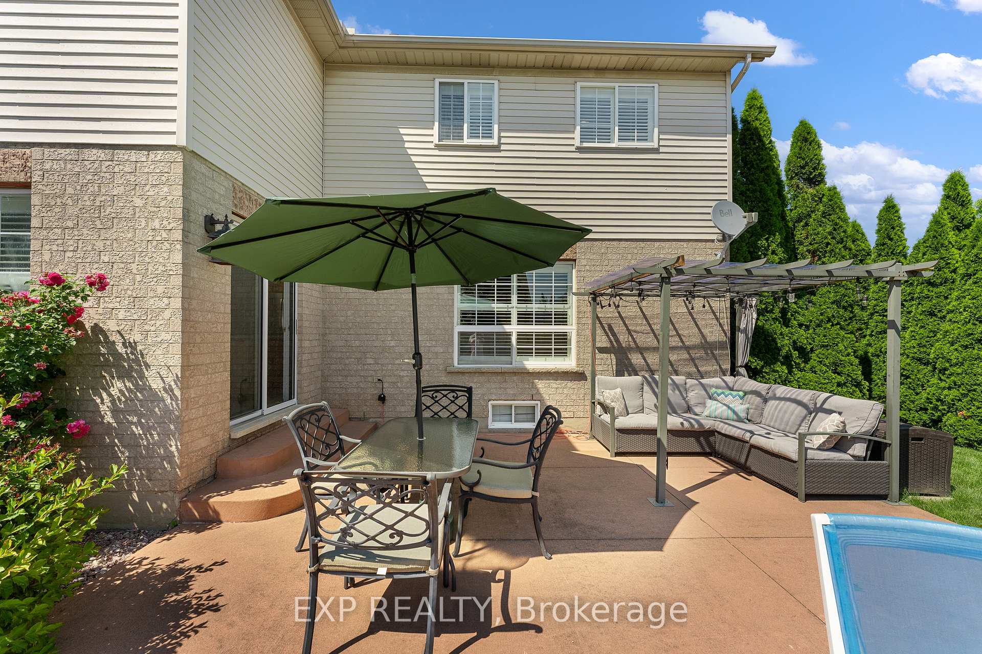 Photo 9 of 57 Goodman Crescent, St. Catharines, Rykert/Vansickle — HOMEH