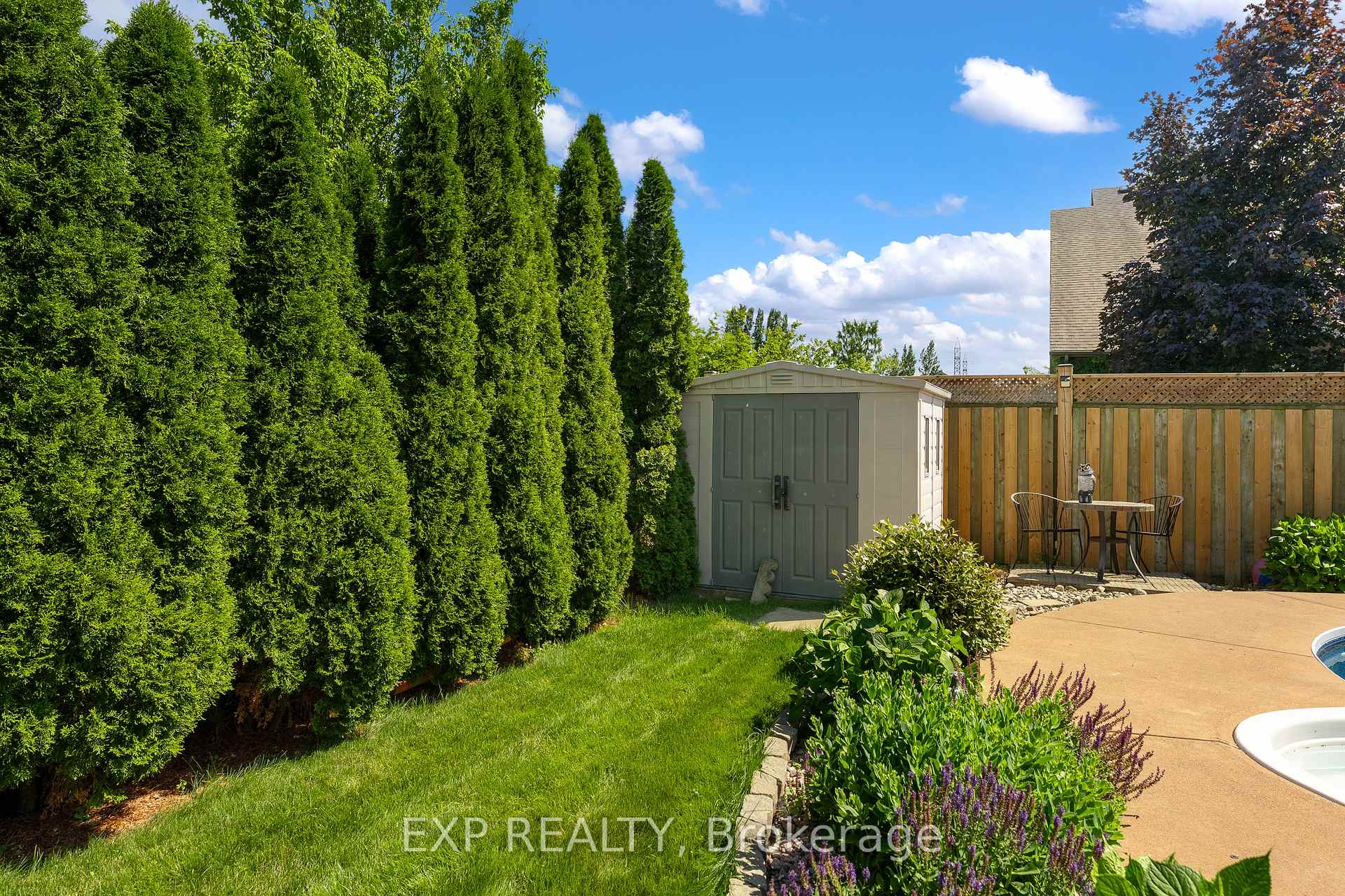 Photo 10 of 57 Goodman Crescent, St. Catharines, Rykert/Vansickle — HOMEH