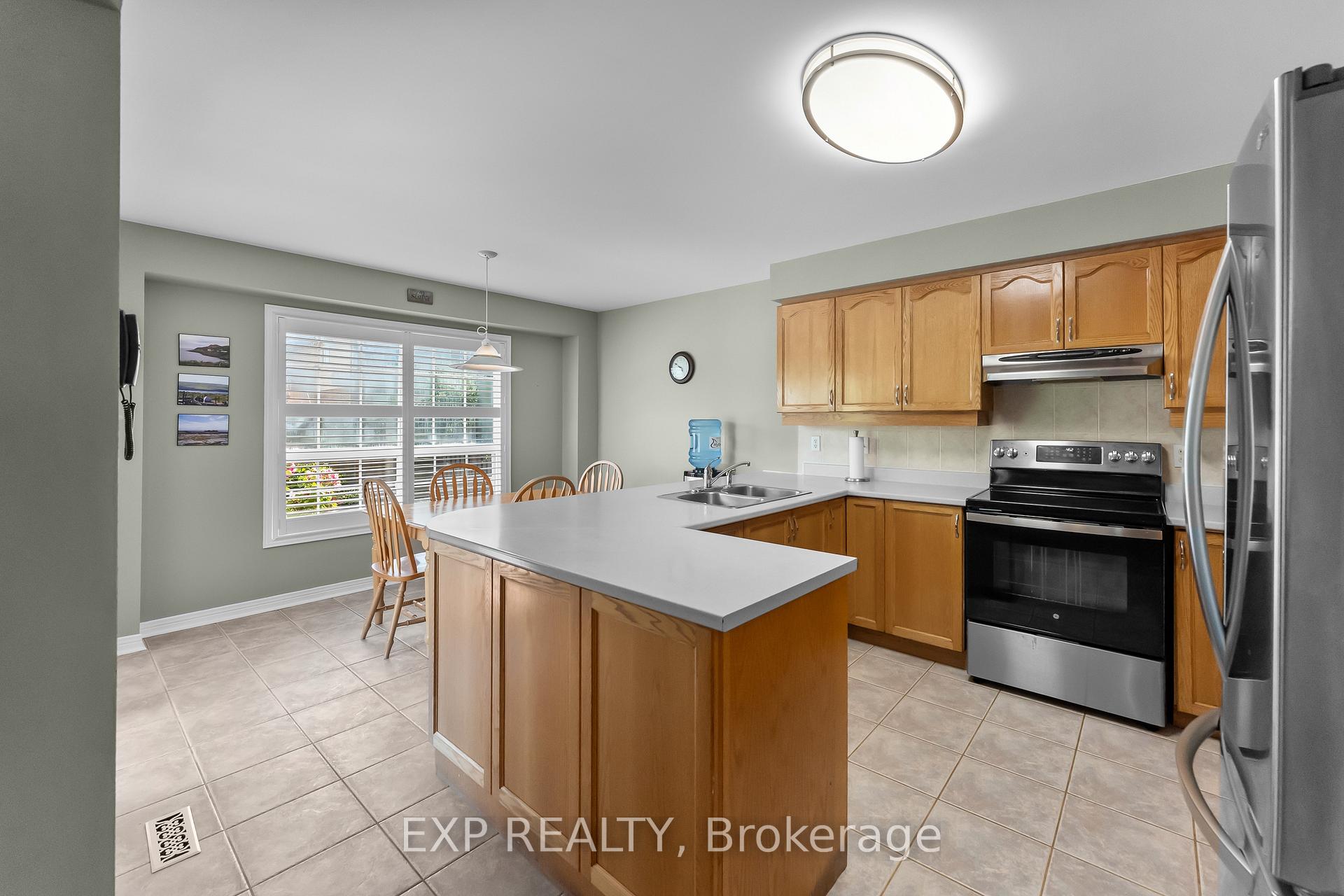 Photo 23 of 57 Goodman Crescent, St. Catharines, Rykert/Vansickle — HOMEH