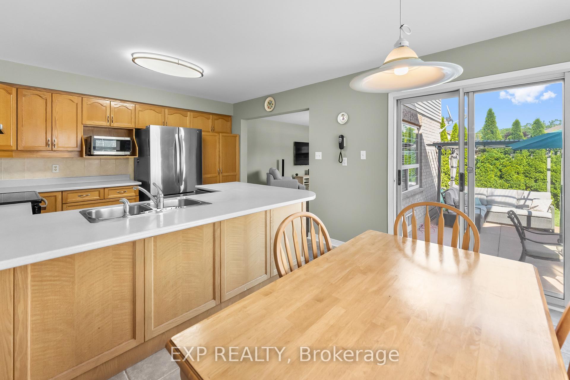 Photo 26 of 57 Goodman Crescent, St. Catharines, Rykert/Vansickle — HOMEH