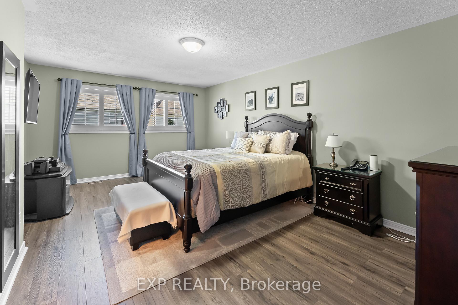 Photo 28 of 57 Goodman Crescent, St. Catharines, Rykert/Vansickle — HOMEH