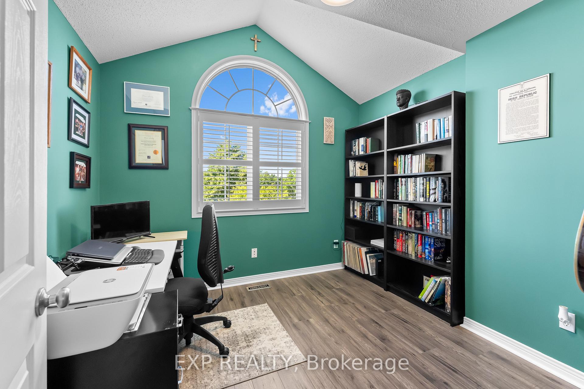 Photo 35 of 57 Goodman Crescent, St. Catharines, Rykert/Vansickle — HOMEH