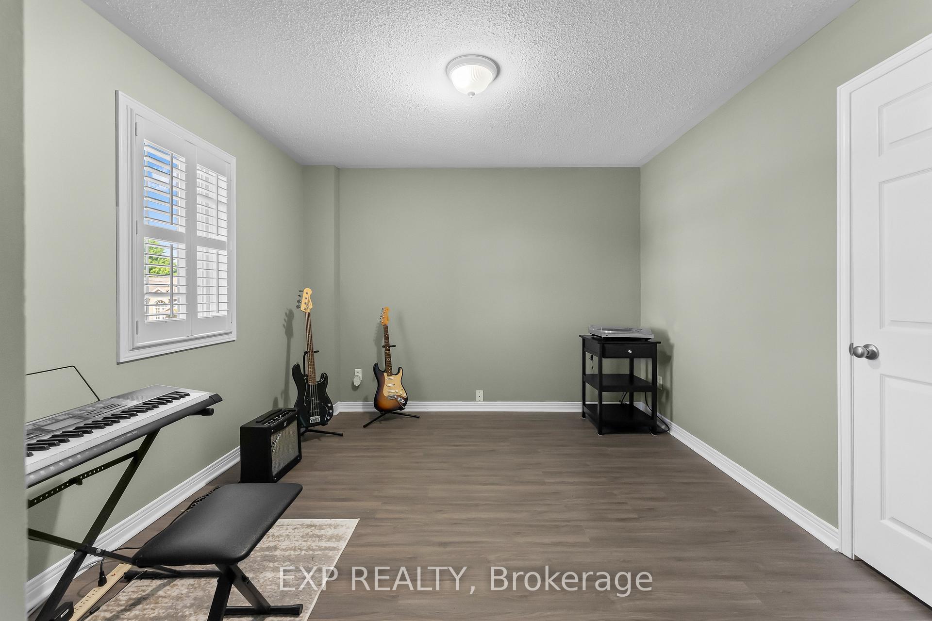 Photo 36 of 57 Goodman Crescent, St. Catharines, Rykert/Vansickle — HOMEH