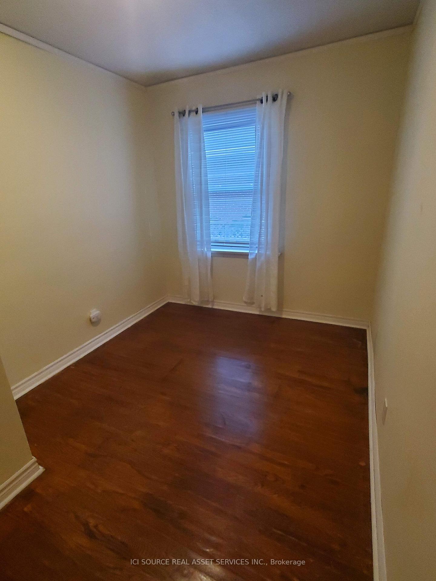 Photo 2 of Unit Main Floor, 412 Mountainview Drive, Milton, Old Milton — HOMEH