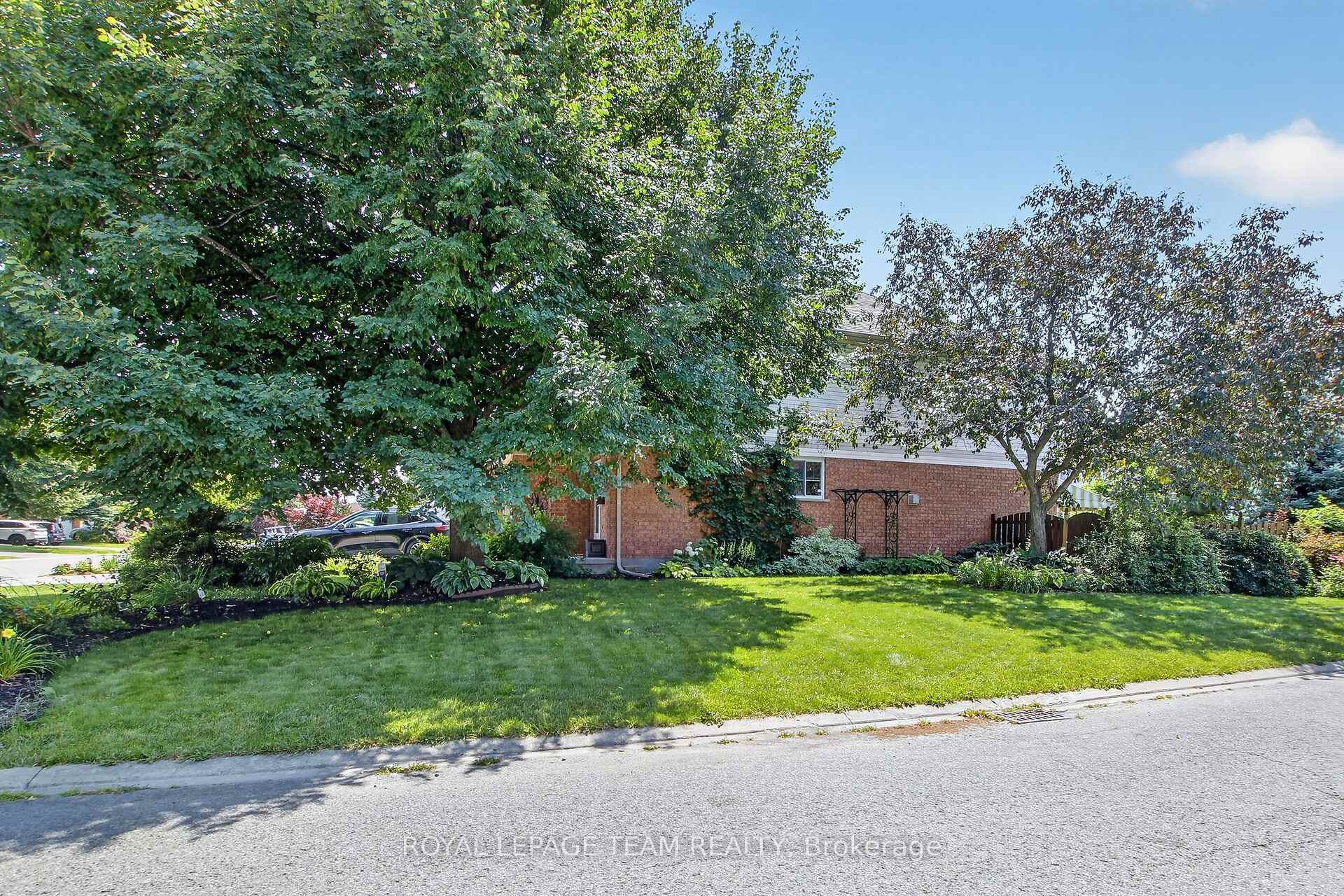 Photo 5 of 2 Wittingham Drive, Ottawa, Barrhaven East — HOMEH