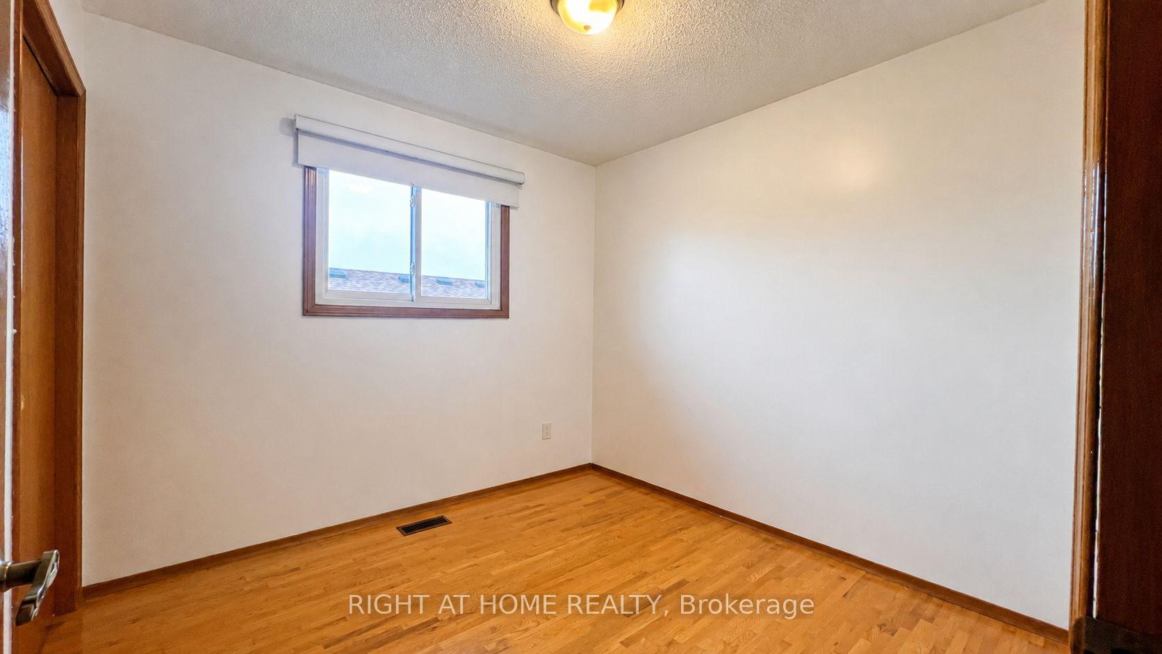 Photo 14 of Unit UPPER, 39 Lisgar Court, Hamilton, Lisgar — HOMEH