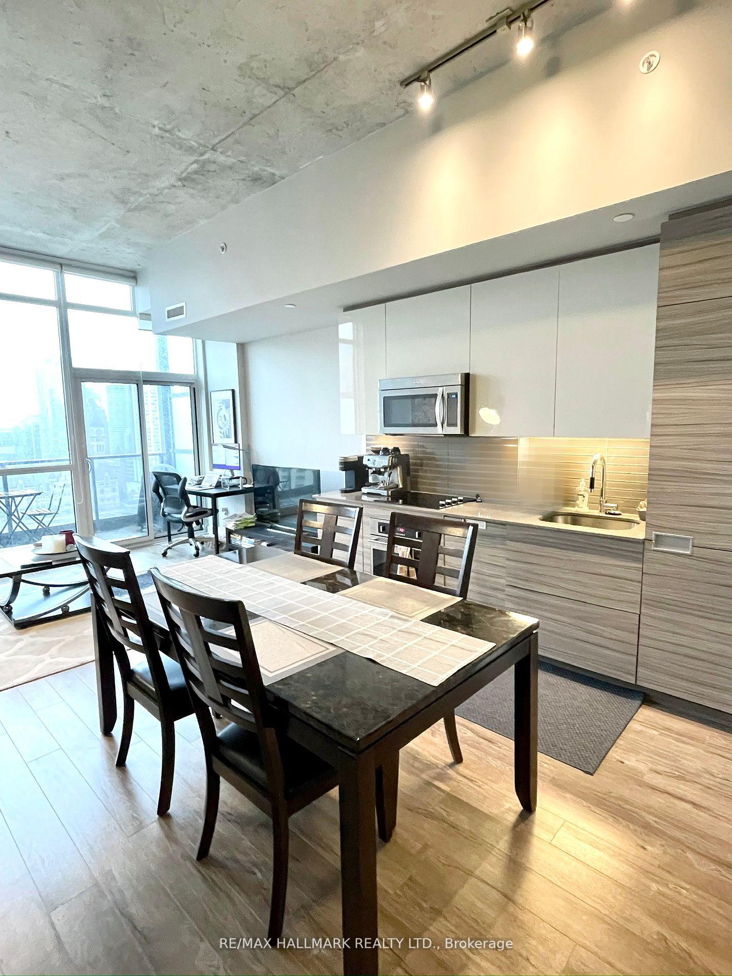 Photo 3 of Unit 2507, 210 Simcoe Street, Toronto, Kensington-Chinatown — HOMEH