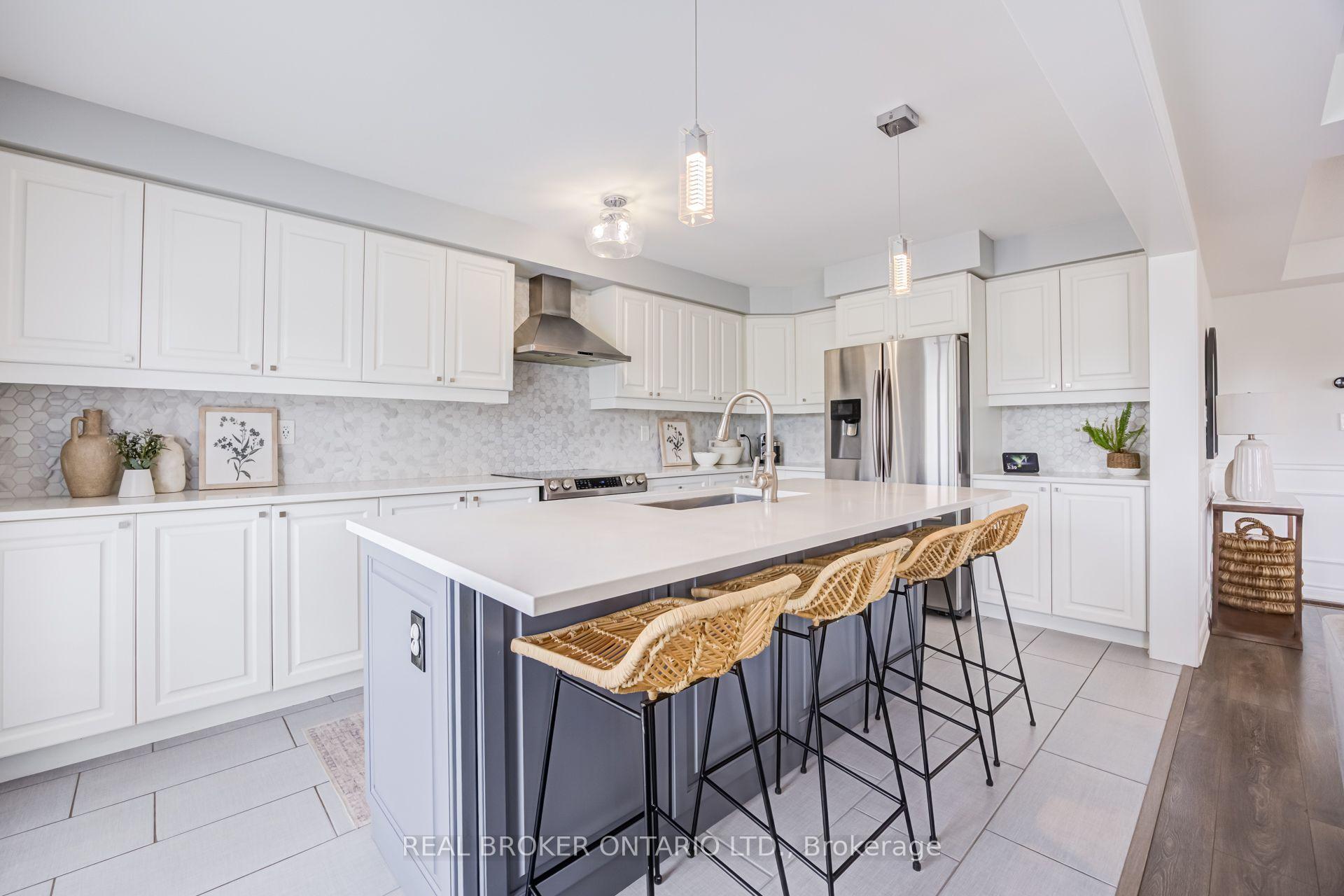 Photo 19 of 1178 Duignan Crescent, Milton, Ford — HOMEH