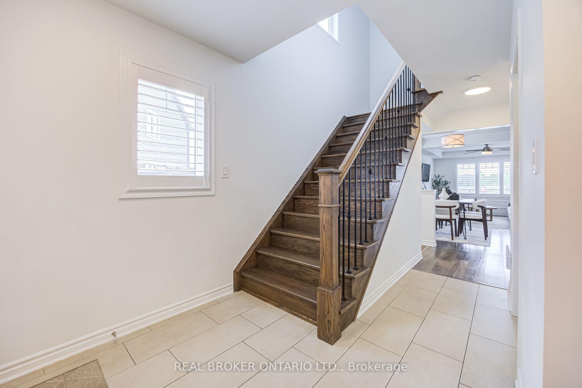 Photo 20 of 1178 Duignan Crescent, Milton, Ford — HOMEH