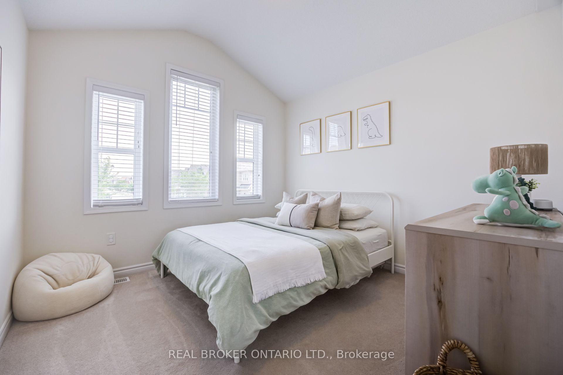 Photo 21 of 1178 Duignan Crescent, Milton, Ford — HOMEH