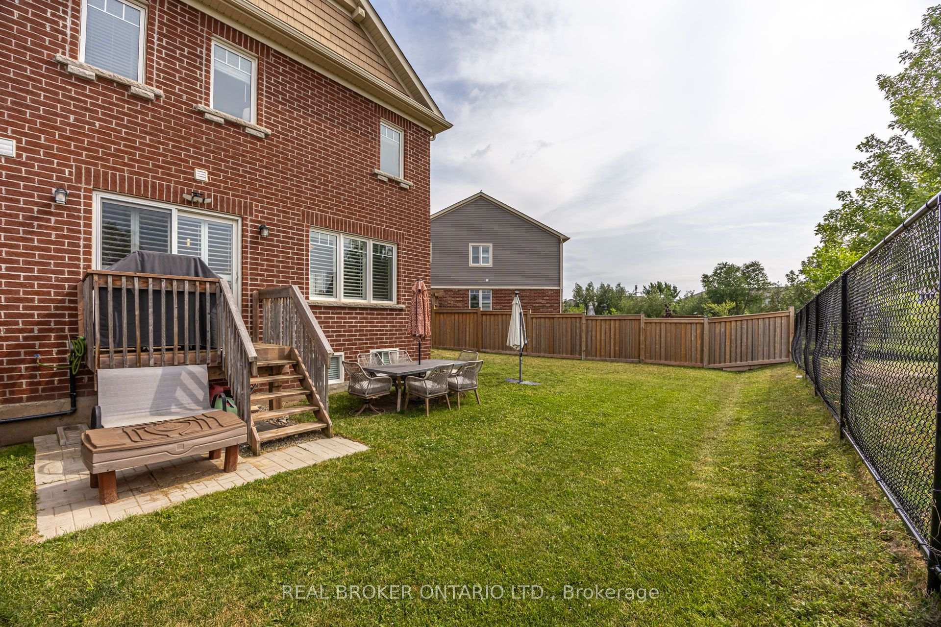 Photo 32 of 1178 Duignan Crescent, Milton, Ford — HOMEH