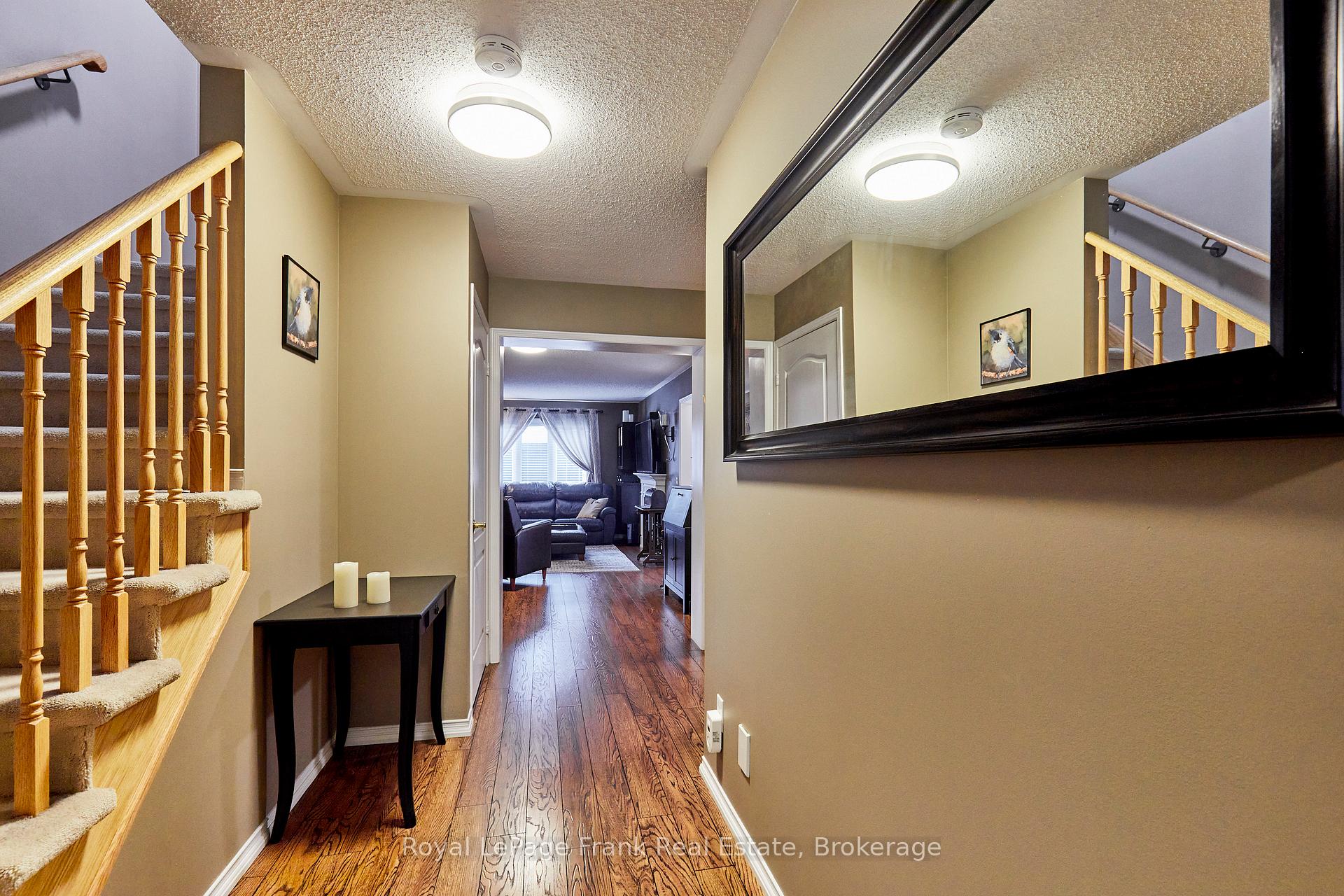 Photo 9 of 10 Lander Crescent, Clarington, Bowmanville — HOMEH