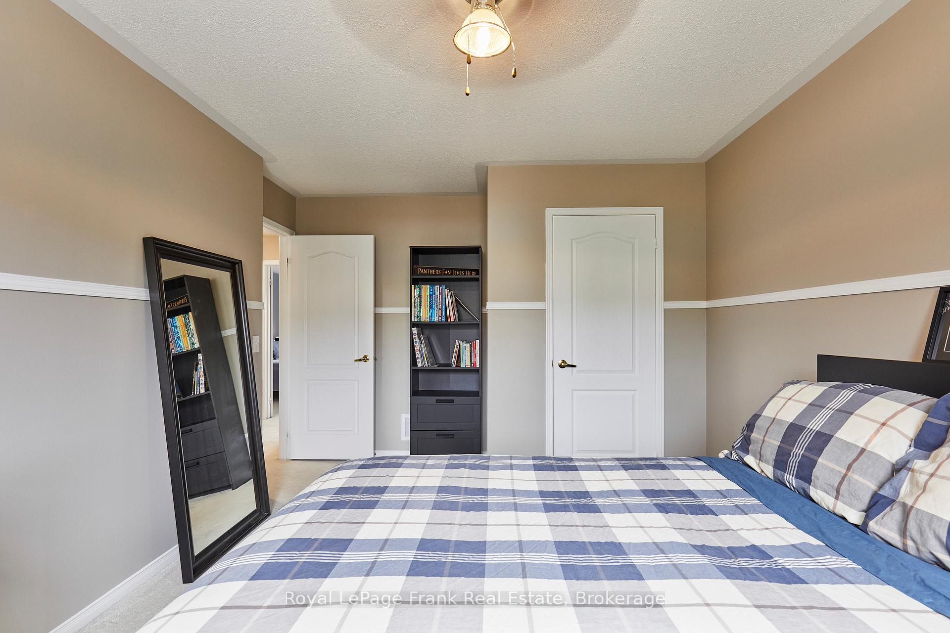 Photo 31 of 10 Lander Crescent, Clarington, Bowmanville — HOMEH