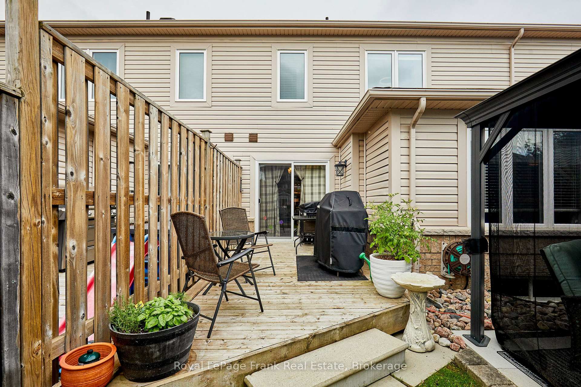 Photo 36 of 10 Lander Crescent, Clarington, Bowmanville — HOMEH