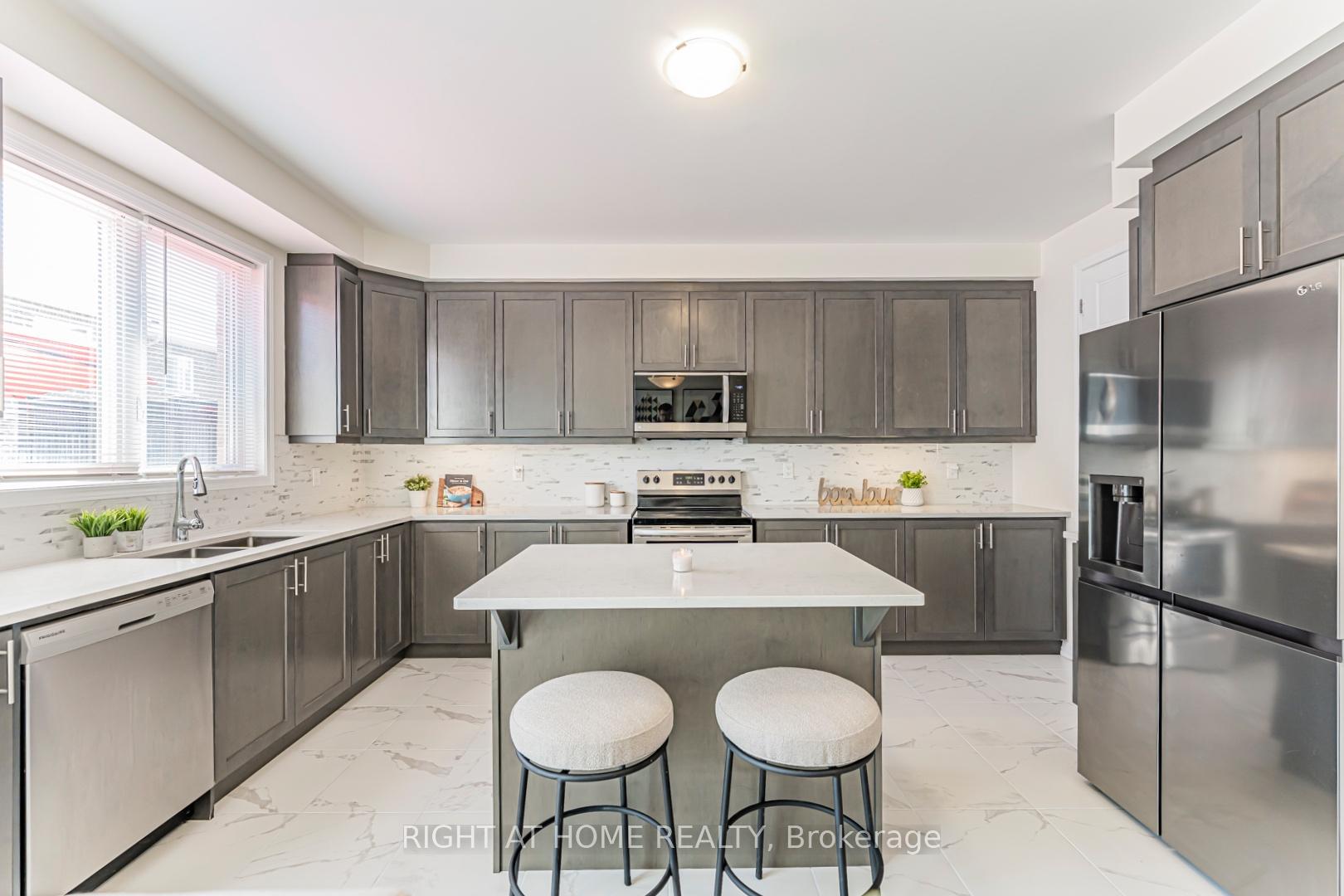 Photo 8 of 3315 Vardon Way, Oakville, Glenorchy — HOMEH