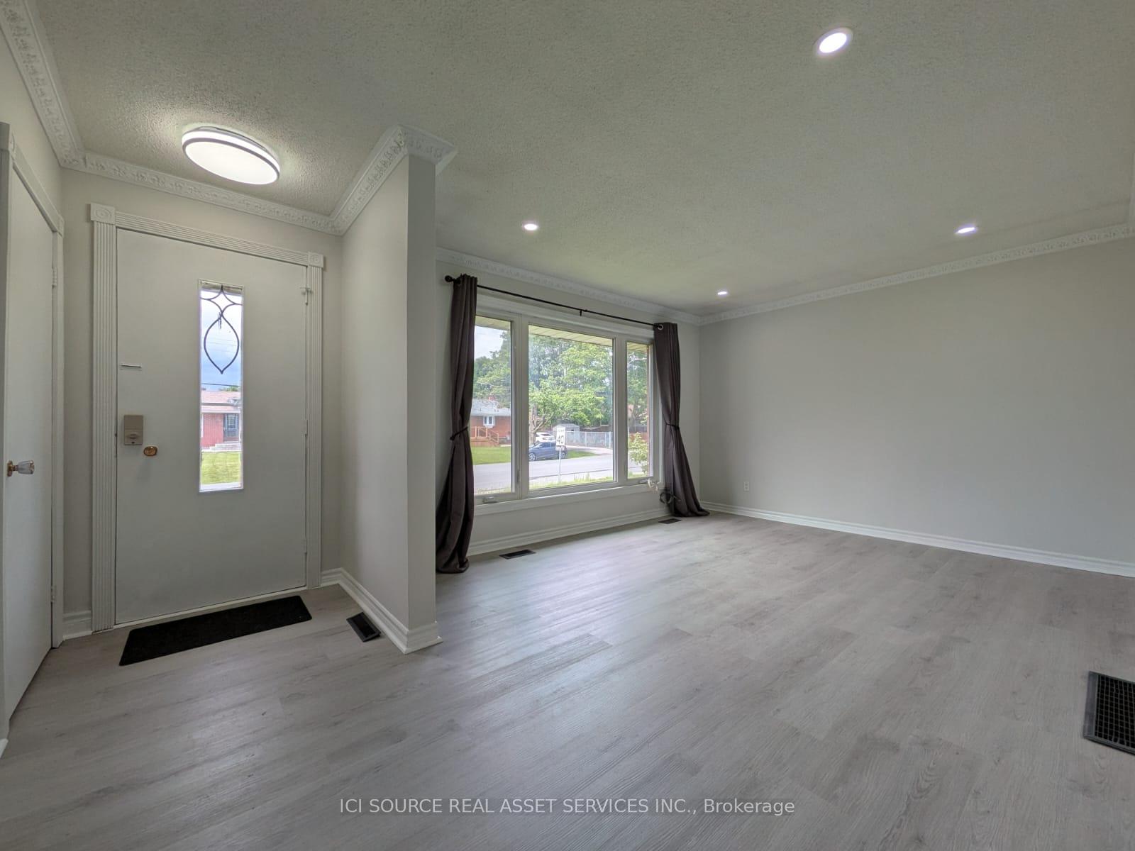 Photo 4 of Unit A - Upper, 21 Parkdale Drive, Belleville, Belleville Ward — HOMEH