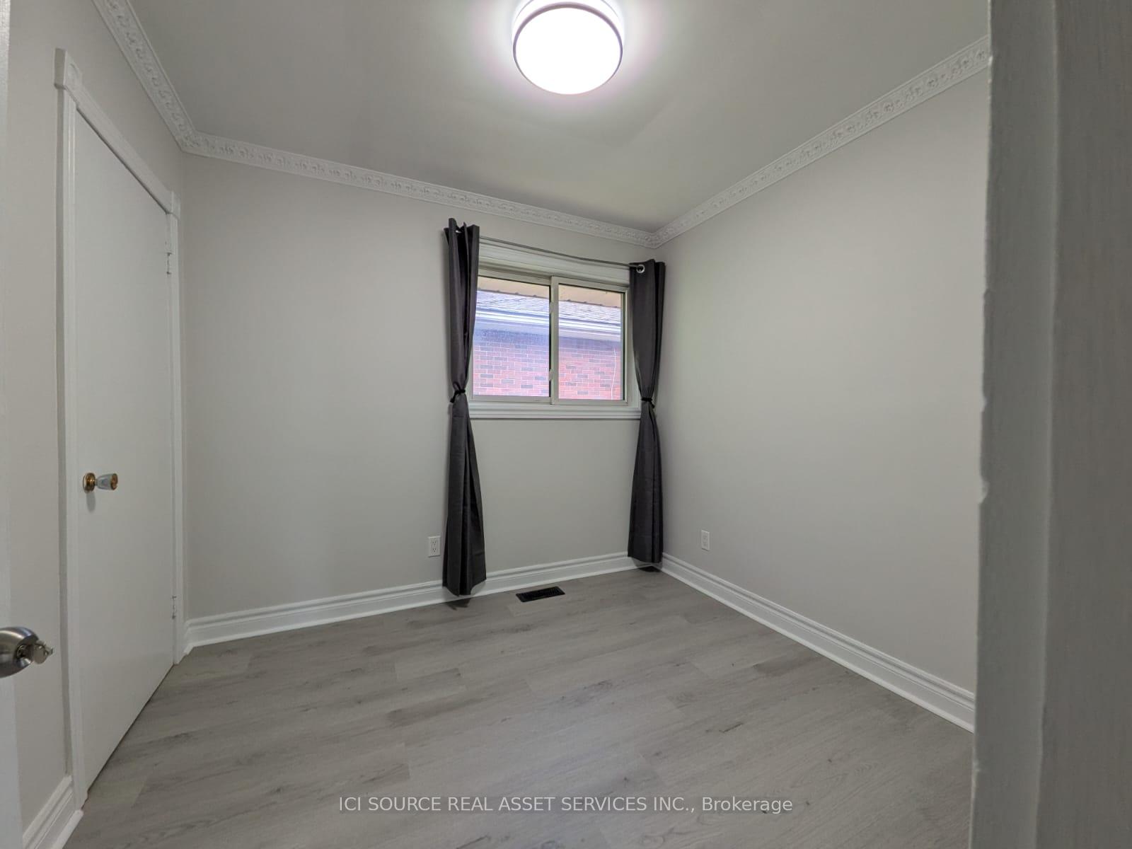 Photo 6 of Unit A - Upper, 21 Parkdale Drive, Belleville, Belleville Ward — HOMEH