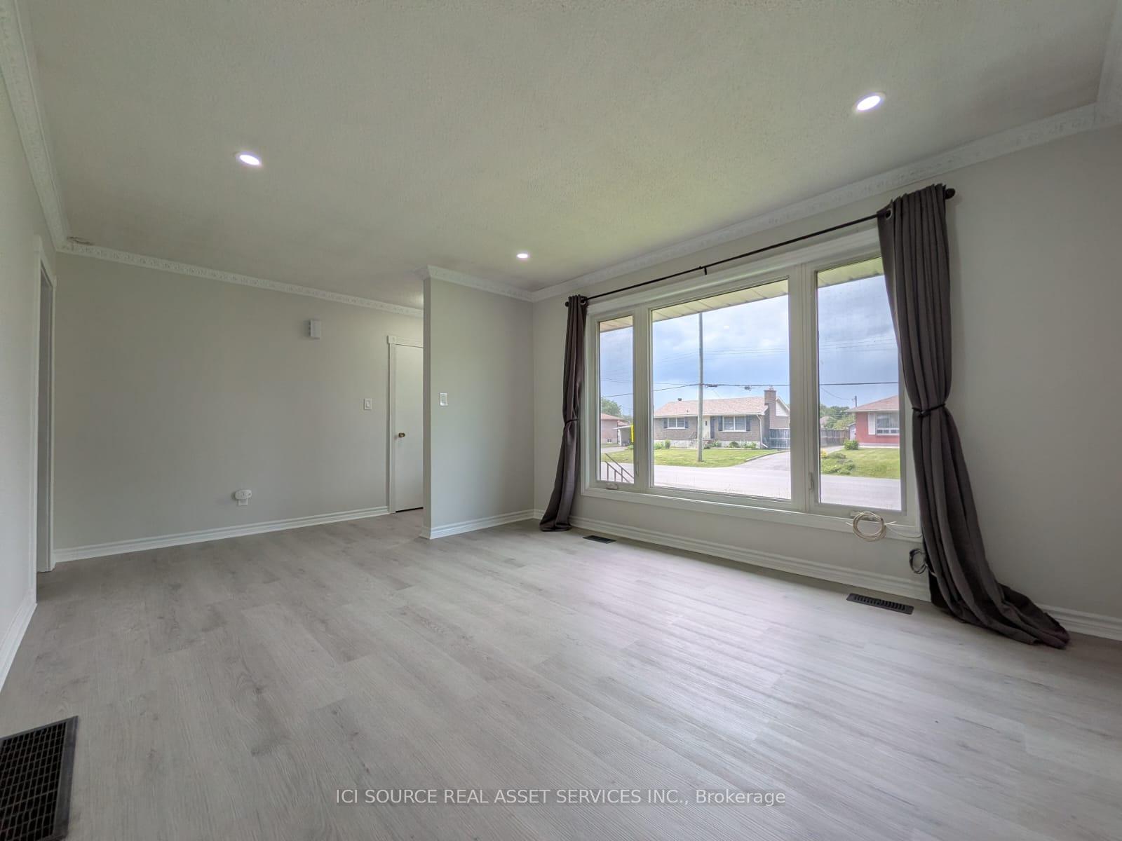 Photo 7 of Unit A - Upper, 21 Parkdale Drive, Belleville, Belleville Ward — HOMEH