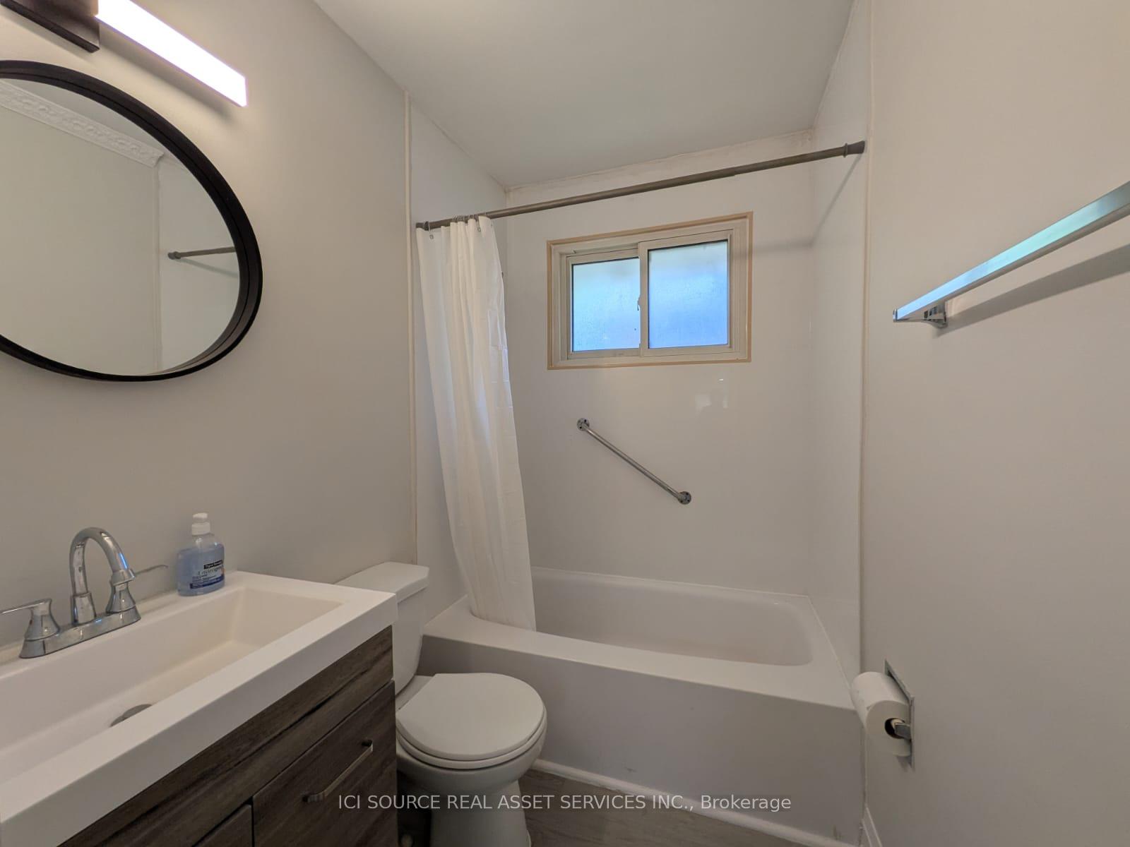 Photo 11 of Unit A - Upper, 21 Parkdale Drive, Belleville, Belleville Ward — HOMEH