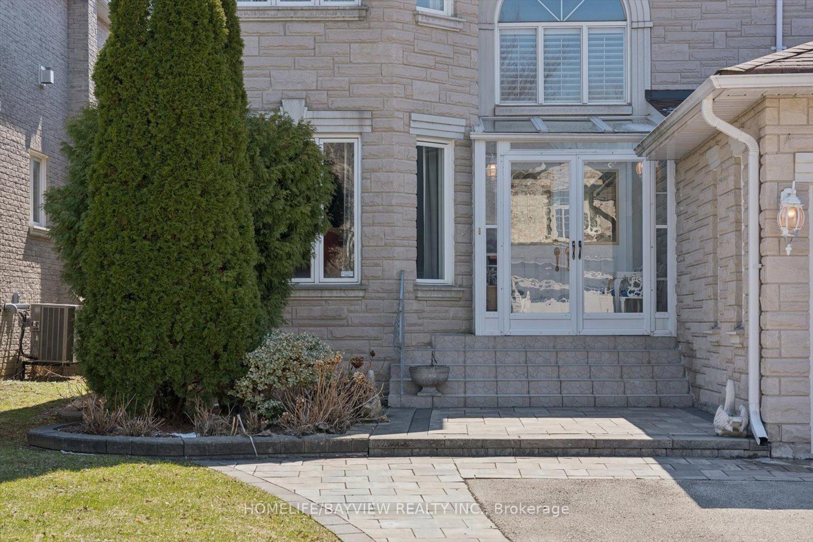 Photo 4 of 11 Sorrento Drive, Richmond Hill, North Richvale — HOMEH