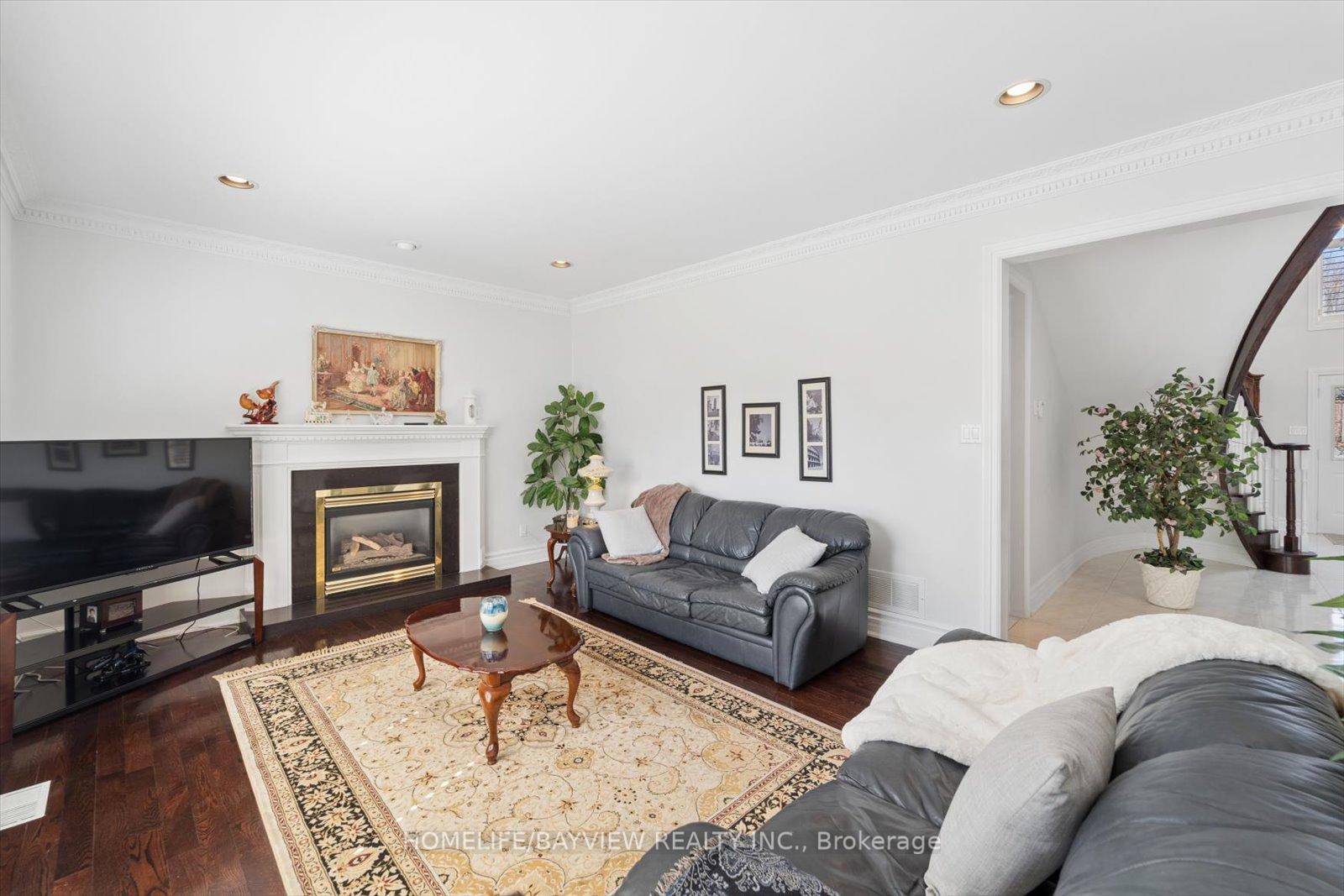 Photo 22 of 11 Sorrento Drive, Richmond Hill, North Richvale — HOMEH