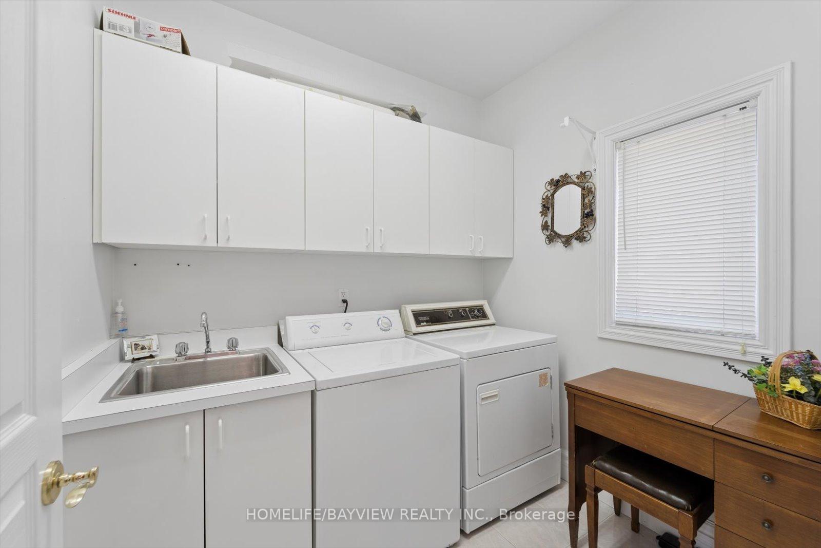 Photo 25 of 11 Sorrento Drive, Richmond Hill, North Richvale — HOMEH