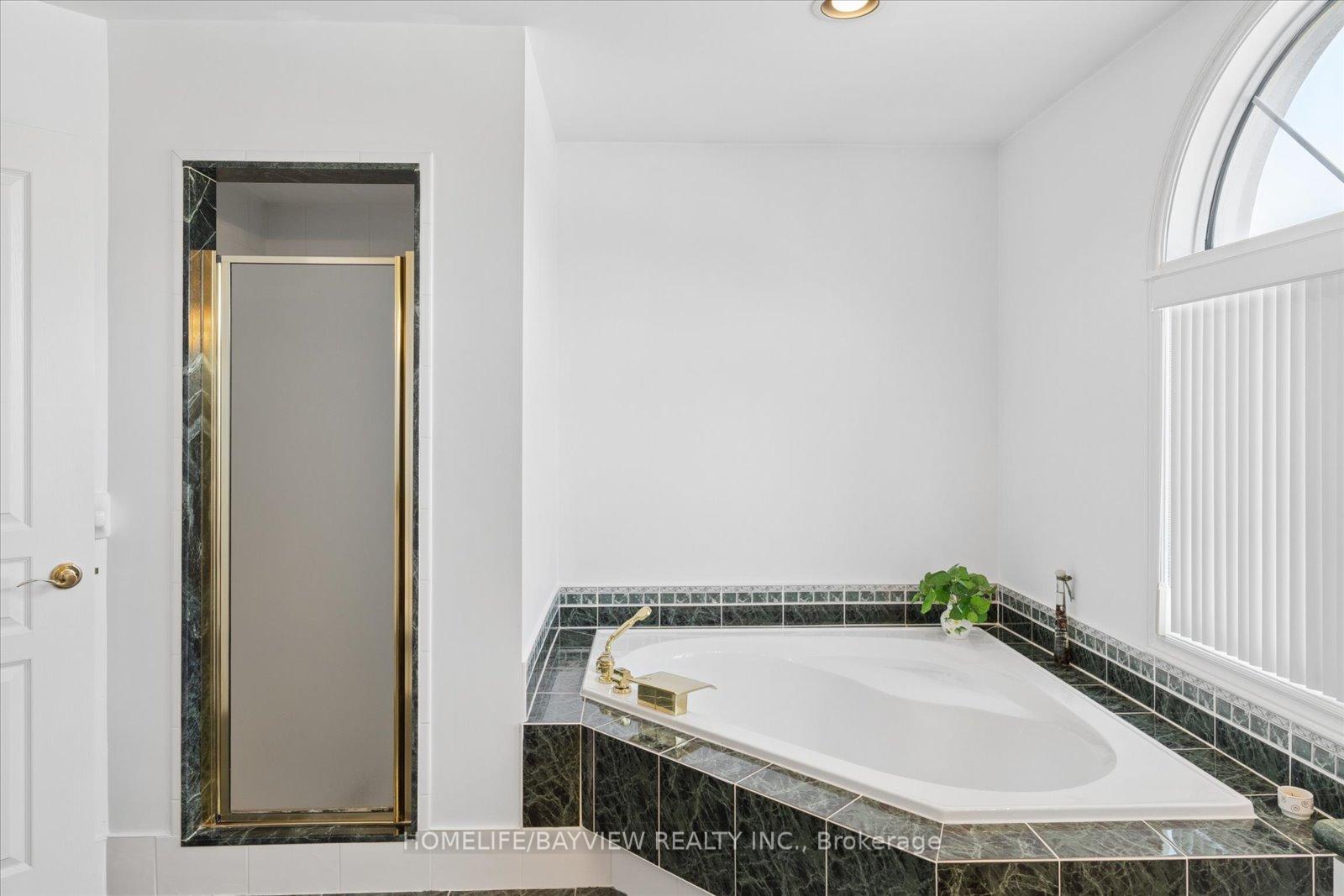 Photo 31 of 11 Sorrento Drive, Richmond Hill, North Richvale — HOMEH