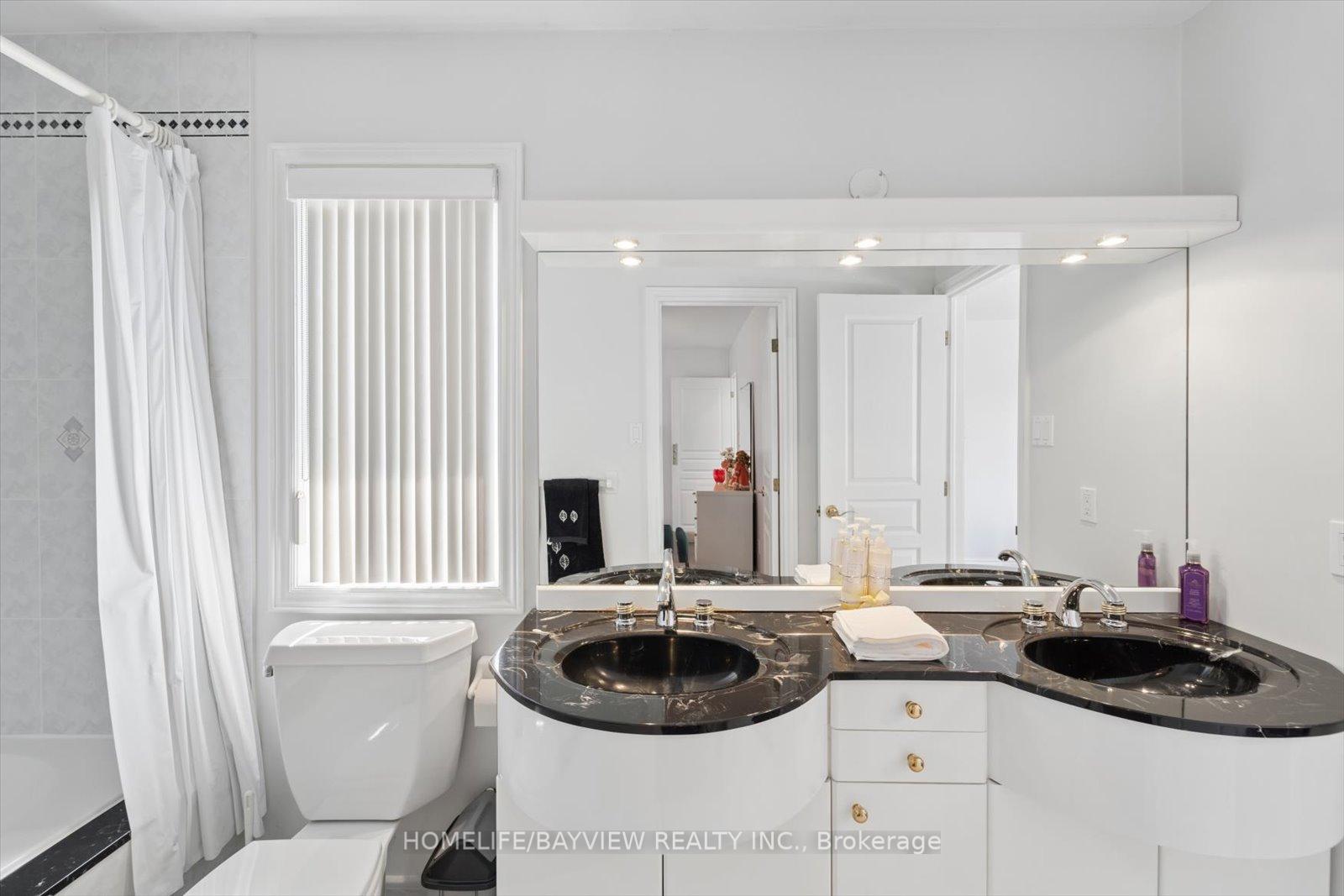 Photo 33 of 11 Sorrento Drive, Richmond Hill, North Richvale — HOMEH