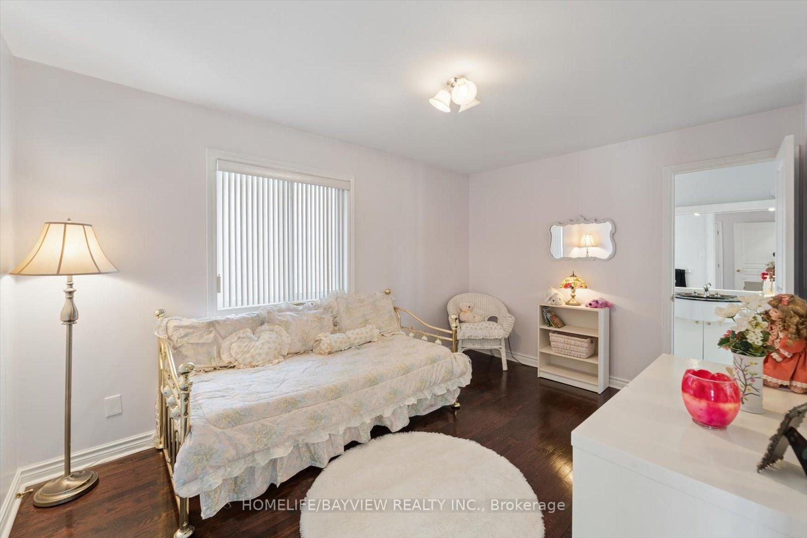 Photo 34 of 11 Sorrento Drive, Richmond Hill, North Richvale — HOMEH