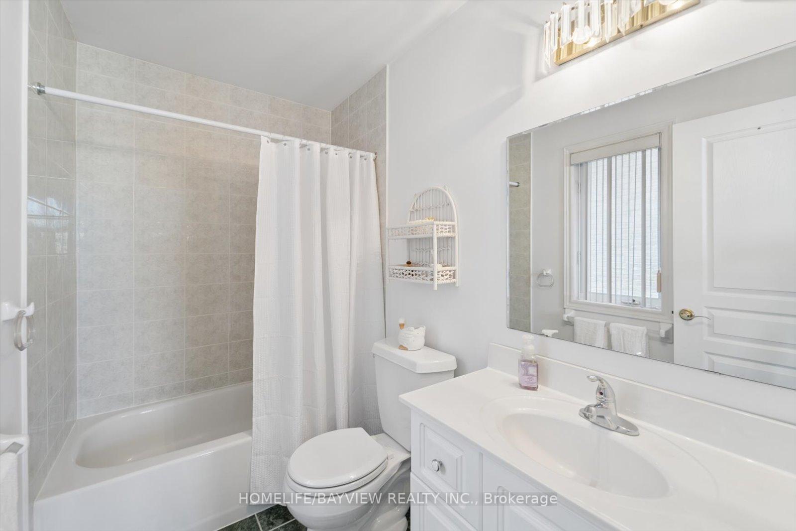 Photo 37 of 11 Sorrento Drive, Richmond Hill, North Richvale — HOMEH