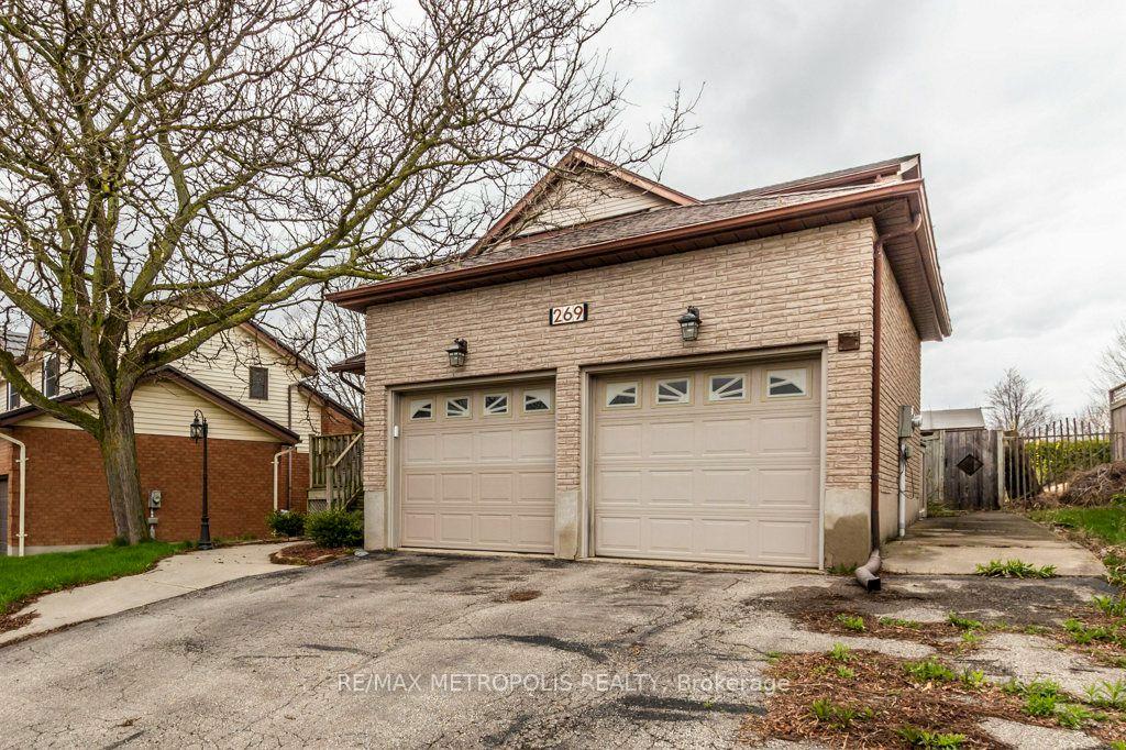 Photo 2 of 269 Burnett Avenue, Cambridge, Sheldon-Conestoga — HOMEH
