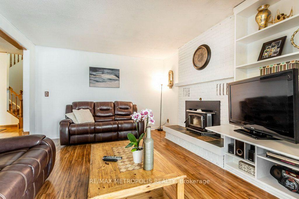 Photo 14 of 269 Burnett Avenue, Cambridge, Sheldon-Conestoga — HOMEH
