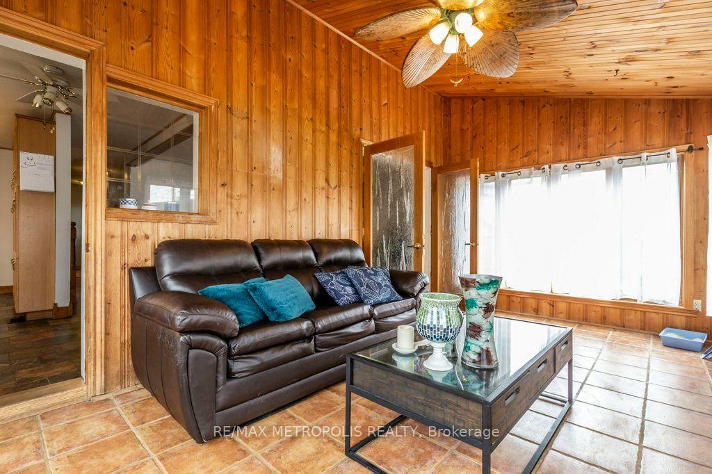Photo 17 of 269 Burnett Avenue, Cambridge, Sheldon-Conestoga — HOMEH