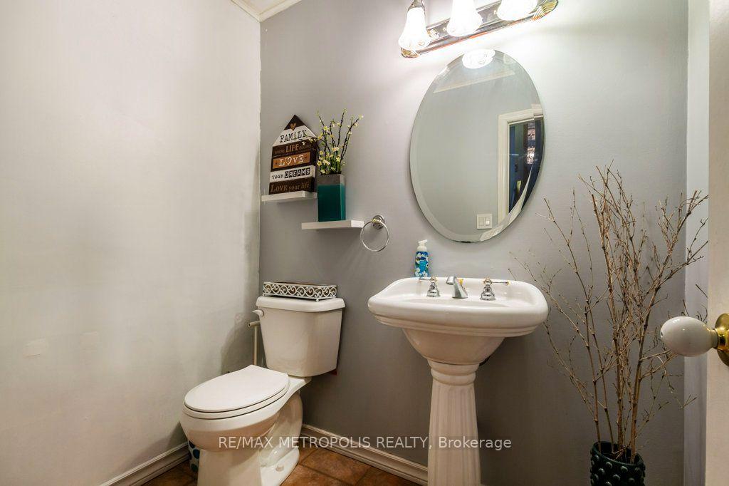 Photo 18 of 269 Burnett Avenue, Cambridge, Sheldon-Conestoga — HOMEH