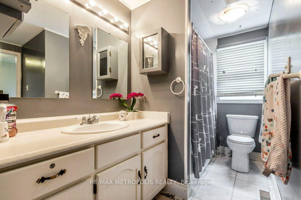 Photo 26 of 269 Burnett Avenue, Cambridge, Sheldon-Conestoga — HOMEH