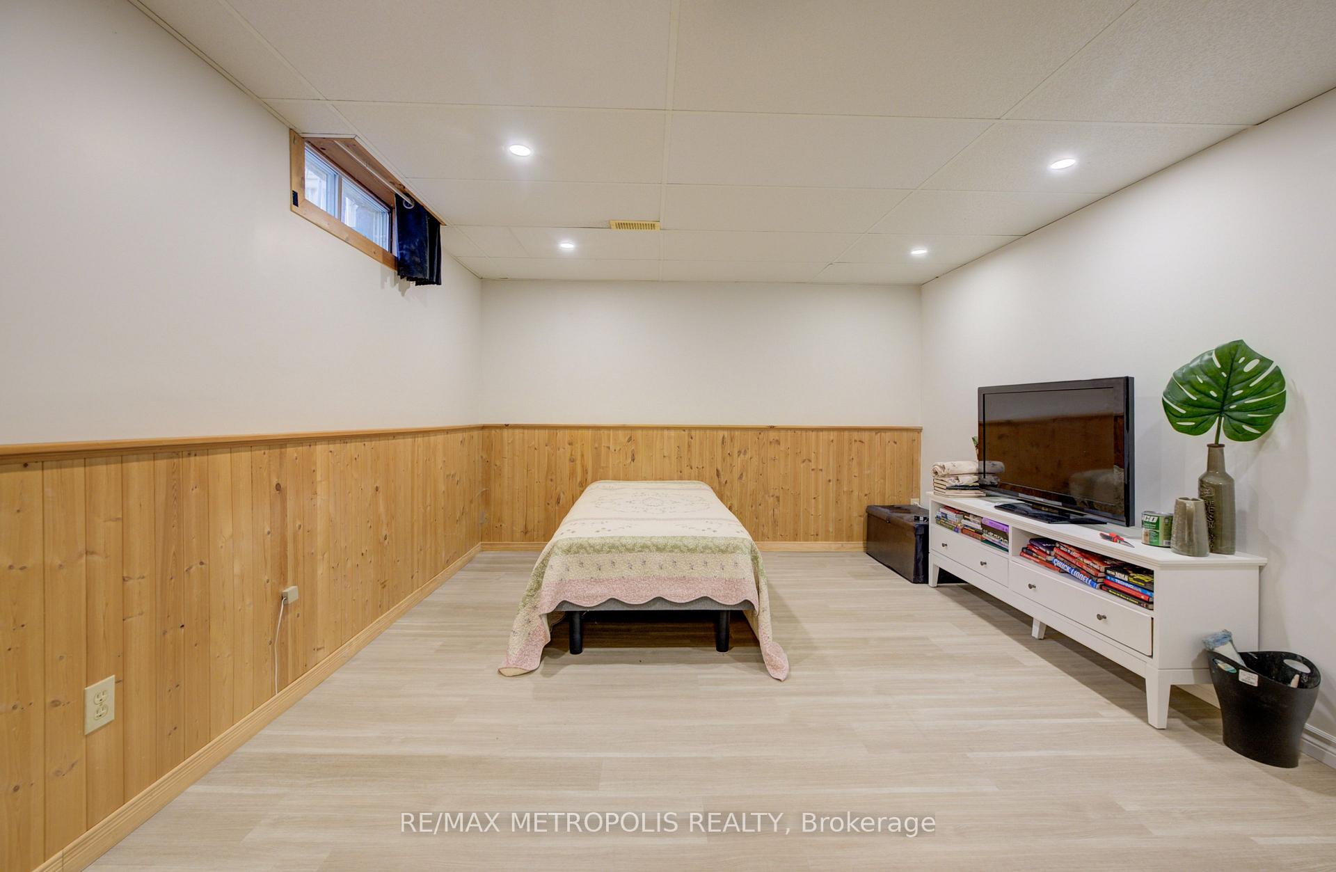 Photo 27 of 269 Burnett Avenue, Cambridge, Sheldon-Conestoga — HOMEH