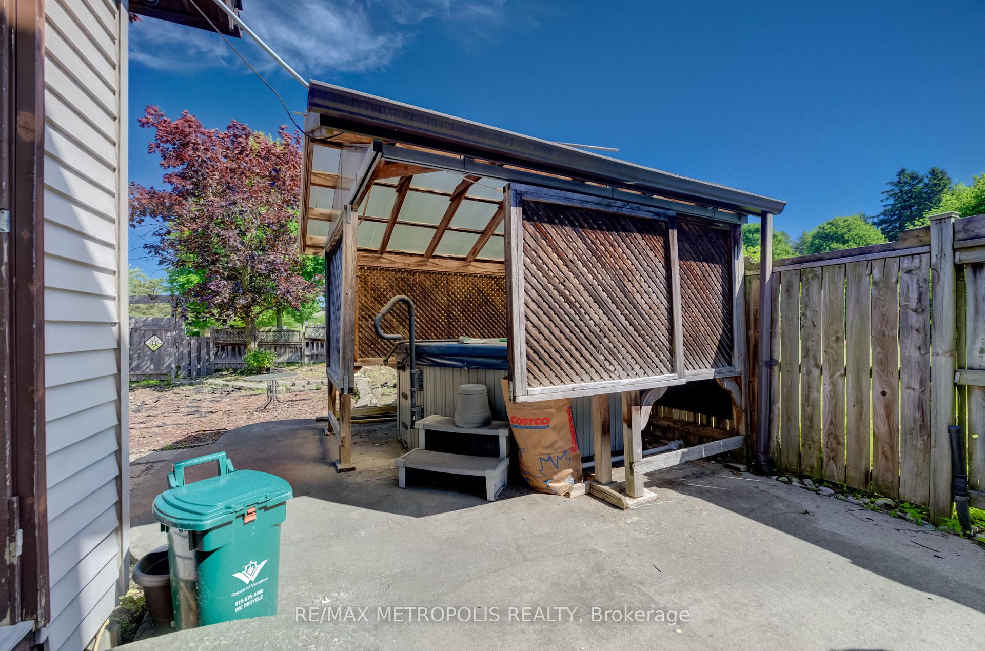 Photo 37 of 269 Burnett Avenue, Cambridge, Sheldon-Conestoga — HOMEH