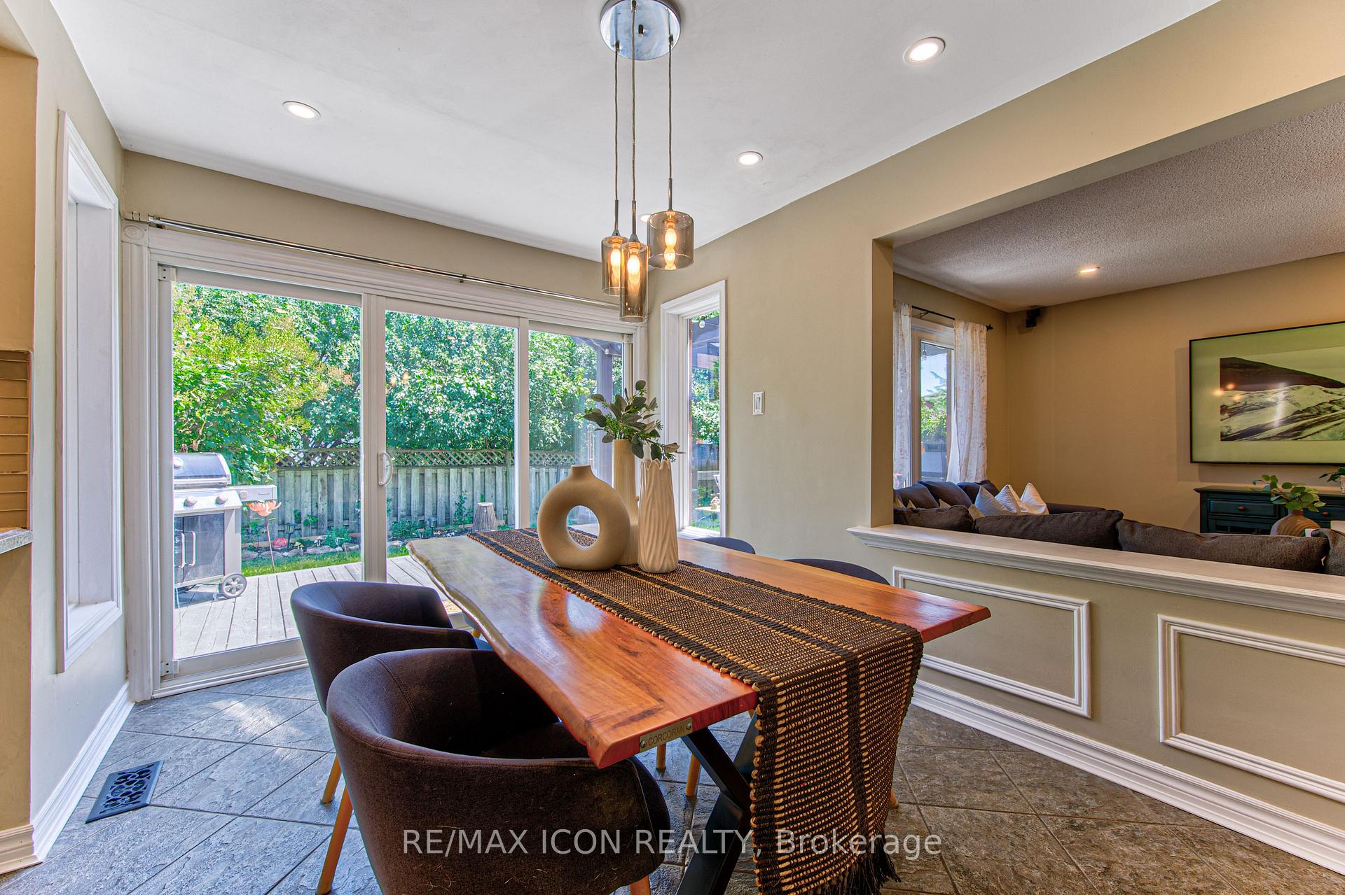 Photo 12 of 15 Hall Crescent, Brampton, Northwood Park — HOMEH