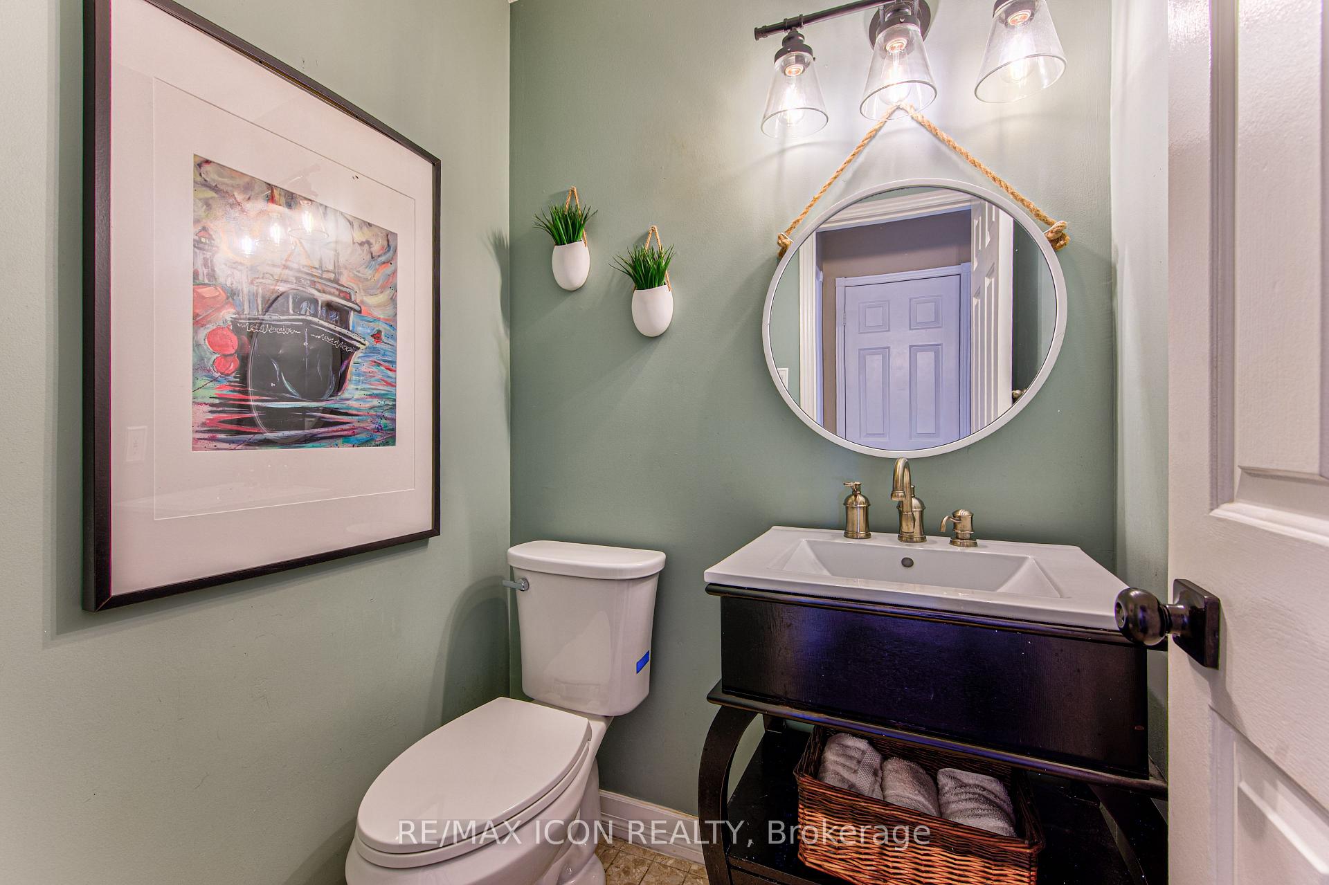 Photo 18 of 15 Hall Crescent, Brampton, Northwood Park — HOMEH