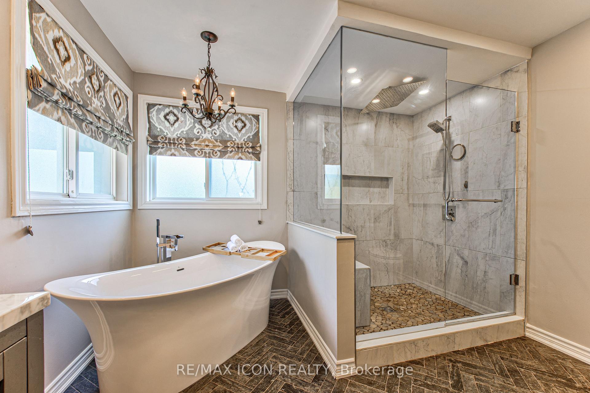 Photo 28 of 15 Hall Crescent, Brampton, Northwood Park — HOMEH