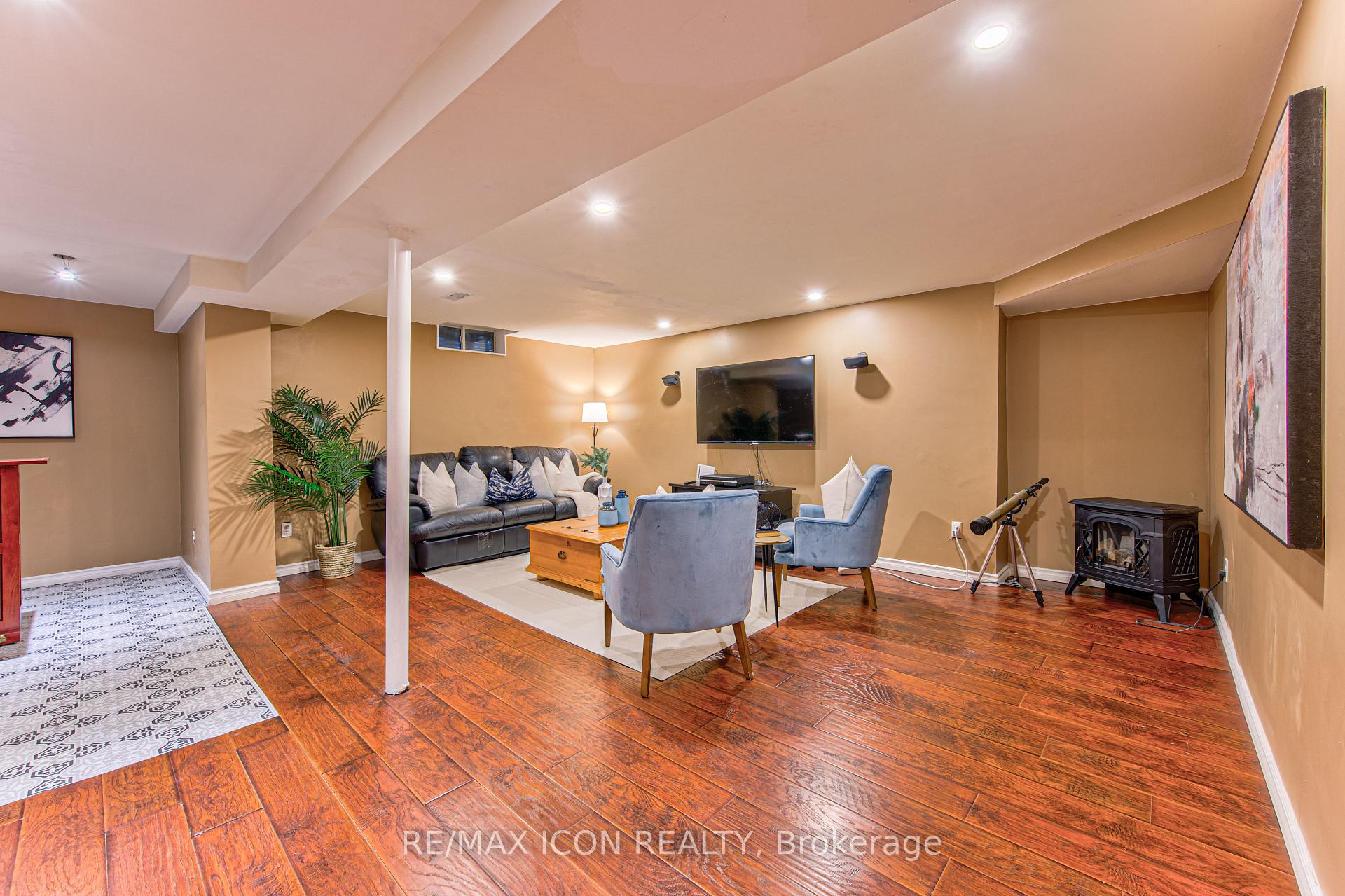 Photo 32 of 15 Hall Crescent, Brampton, Northwood Park — HOMEH