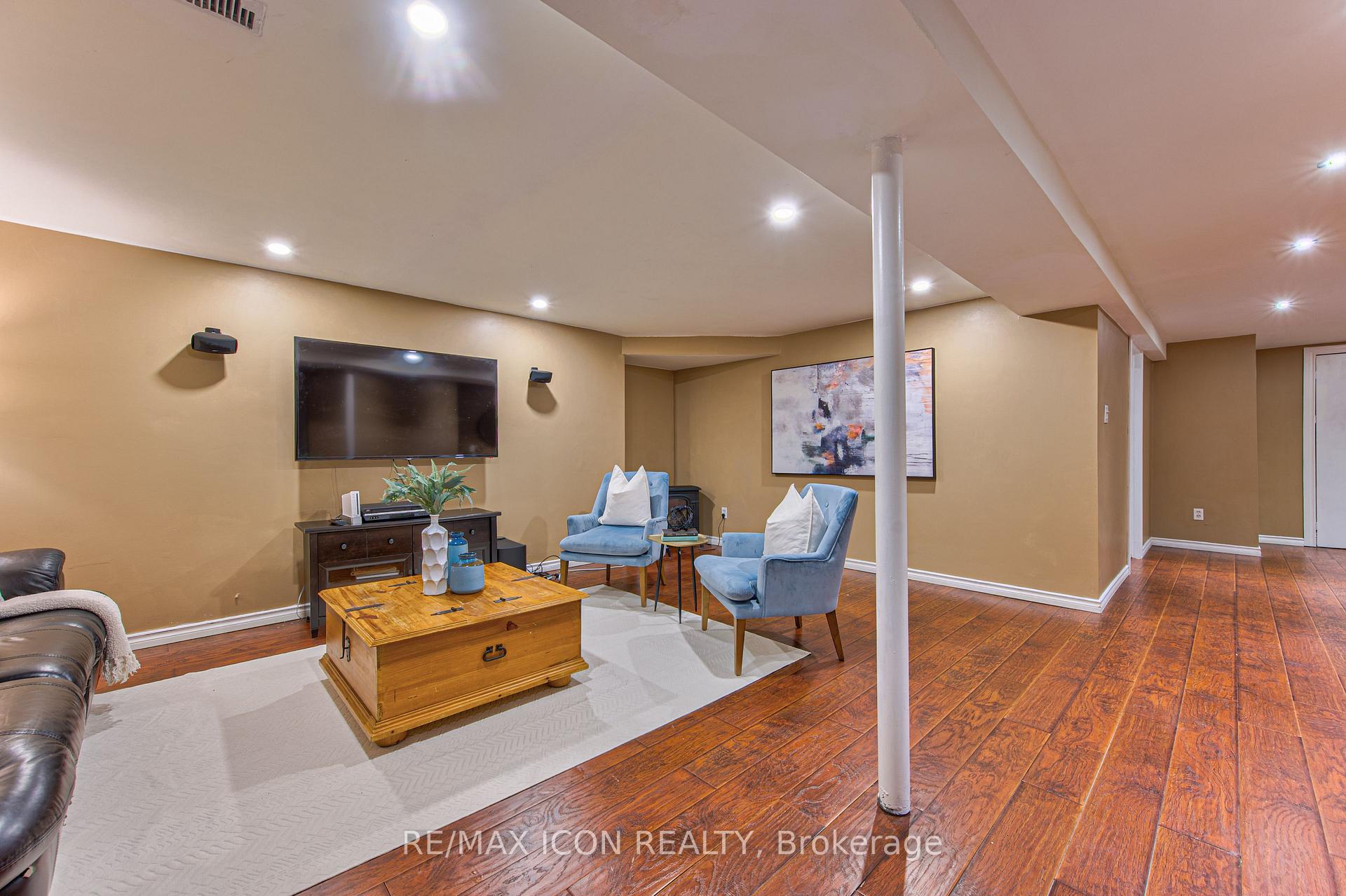 Photo 34 of 15 Hall Crescent, Brampton, Northwood Park — HOMEH