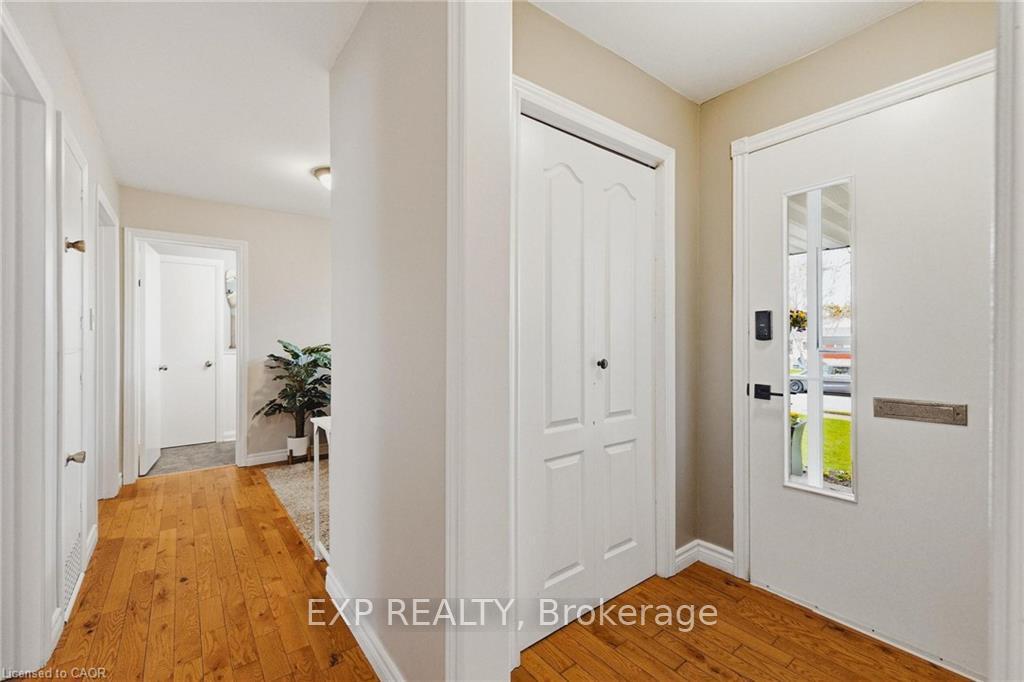 Photo 19 of 120 Elgin Crescent, Waterloo, Downtown Waterloo — HOMEH