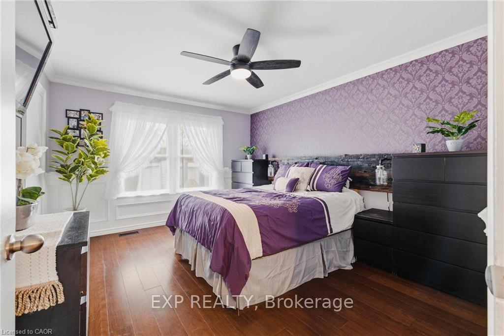 Photo 21 of 120 Elgin Crescent, Waterloo, Downtown Waterloo — HOMEH