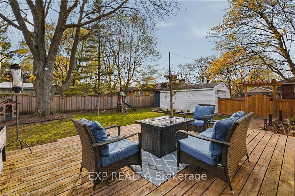 Photo 26 of 120 Elgin Crescent, Waterloo, Downtown Waterloo — HOMEH