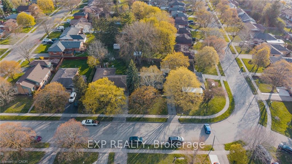 Photo 35 of 120 Elgin Crescent, Waterloo, Downtown Waterloo — HOMEH