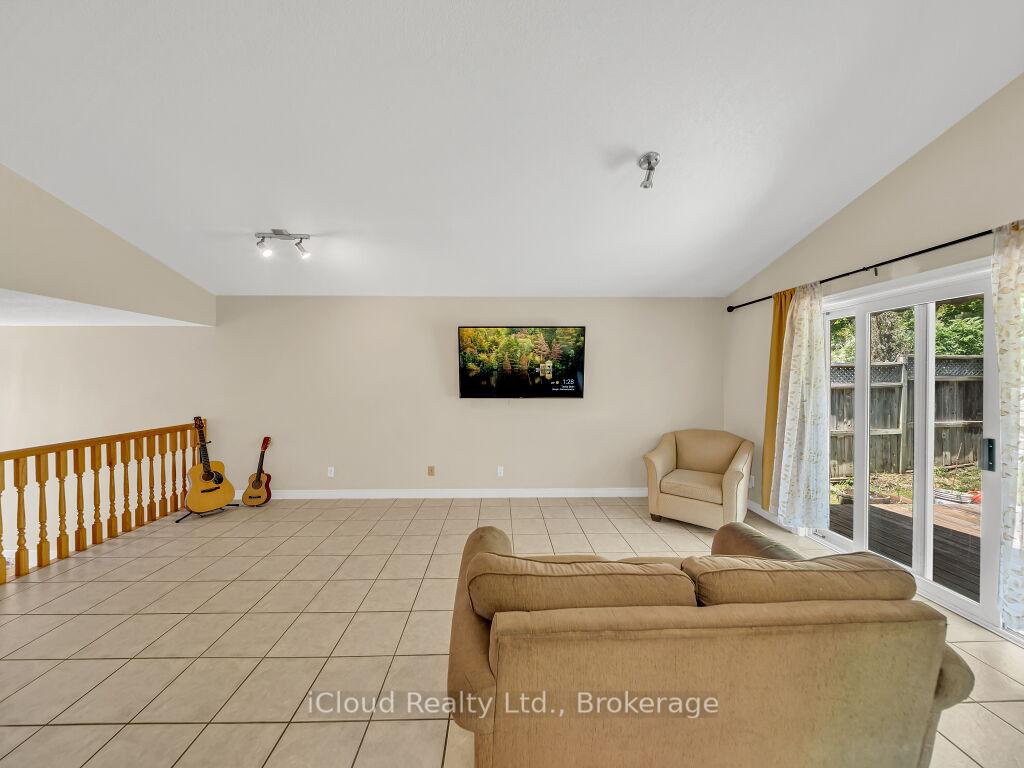 Photo 11 of 308 Keewatin Avenue, Kitchener, Grand River North — HOMEH