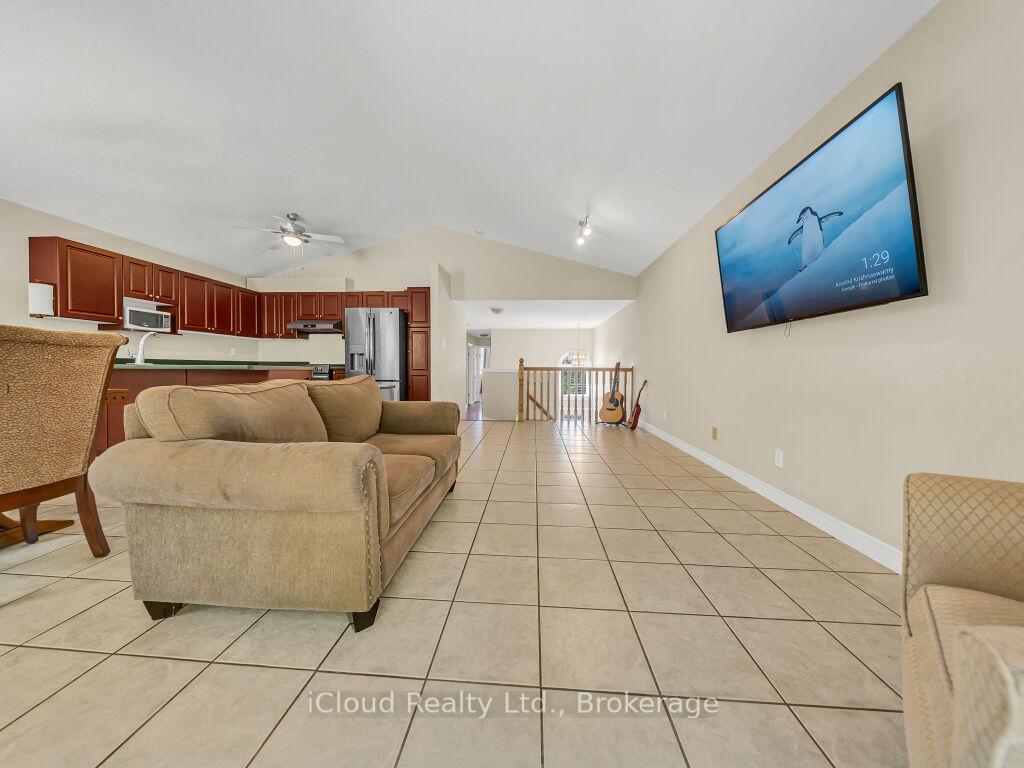 Photo 12 of 308 Keewatin Avenue, Kitchener, Grand River North — HOMEH