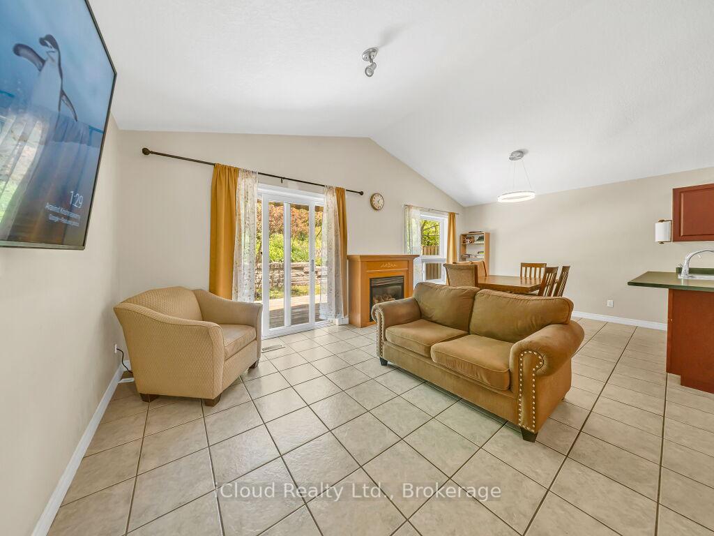 Photo 13 of 308 Keewatin Avenue, Kitchener, Grand River North — HOMEH